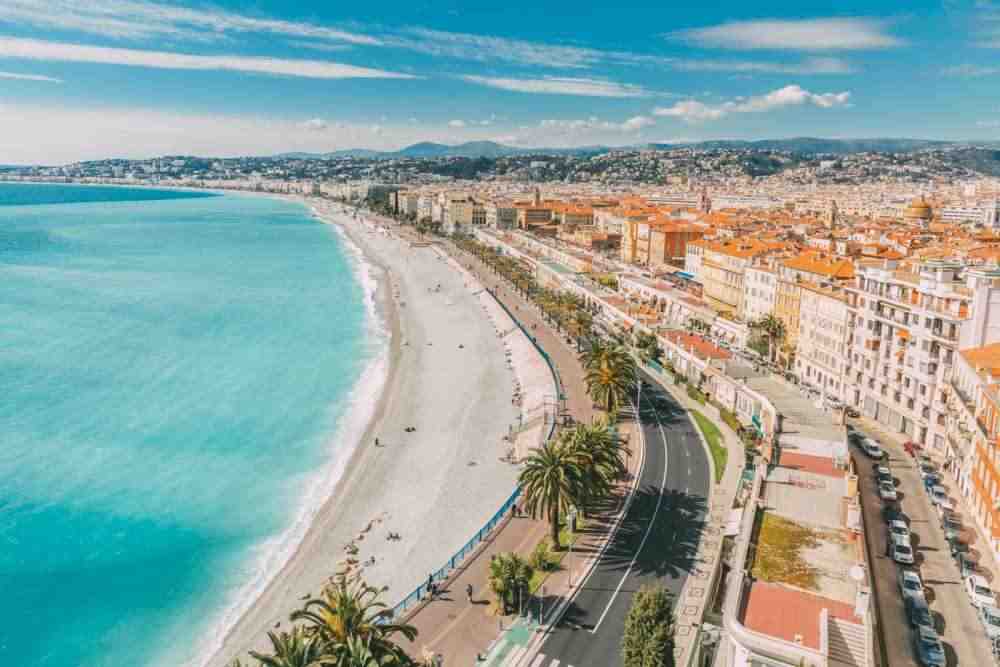Quelle île paradisiaque en juillet ?